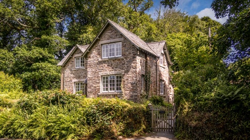 The exterior of Elbow Cottage, Cornwall